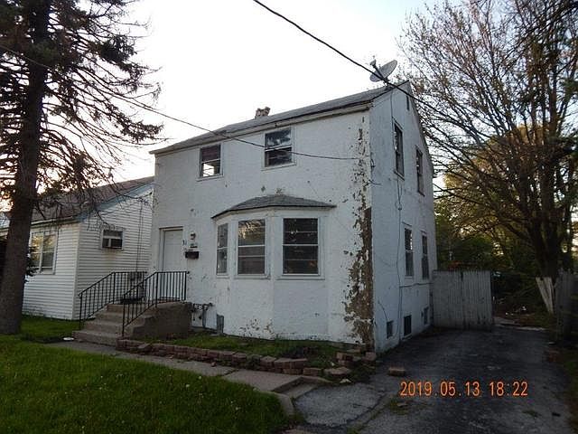 2nd image of 31 E 152nd St