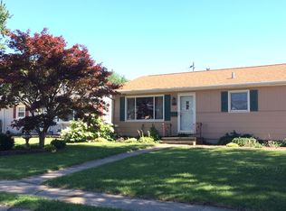 4606 24th Avenue Ct, Moline, IL 61265