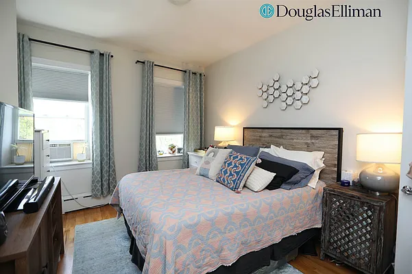 Rented by Douglas Elliman | media 7