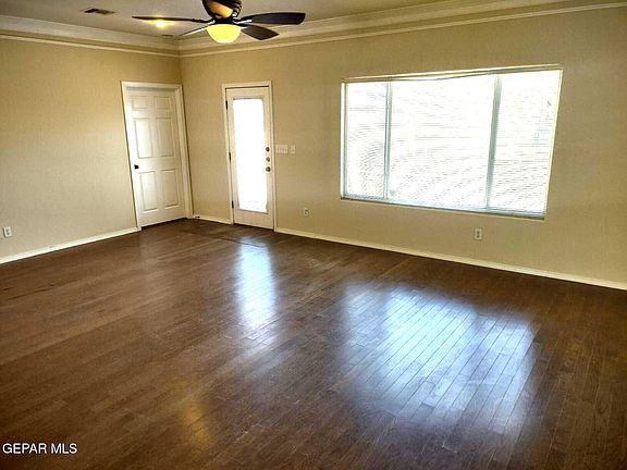 2nd image of 633 Bariloche Dr