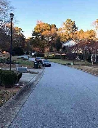 Exterior Neighborhood (street photo)