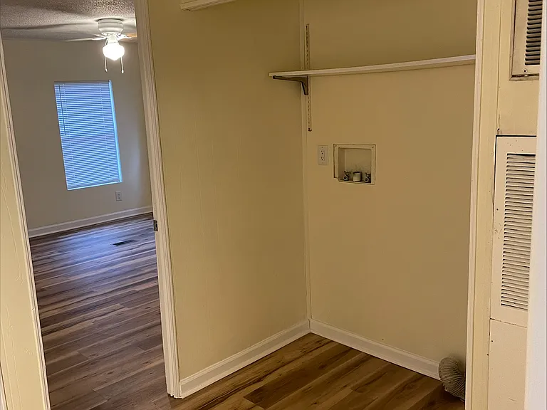 4617 W Bellarose St — Photo 14