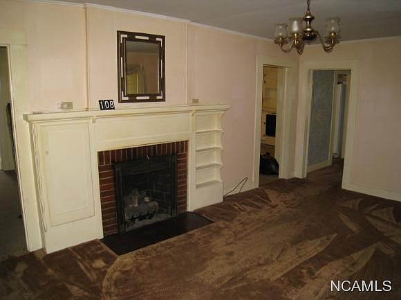 2nd image of 108 Alabama Ave NE