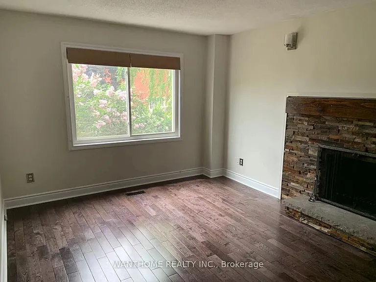 2710 Harewood Ct — Photo 6