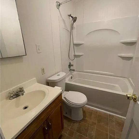 211 Jefferson Ave — Photo 12
