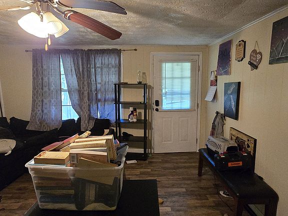 3rd image of 1372 Old Kentucky Rd