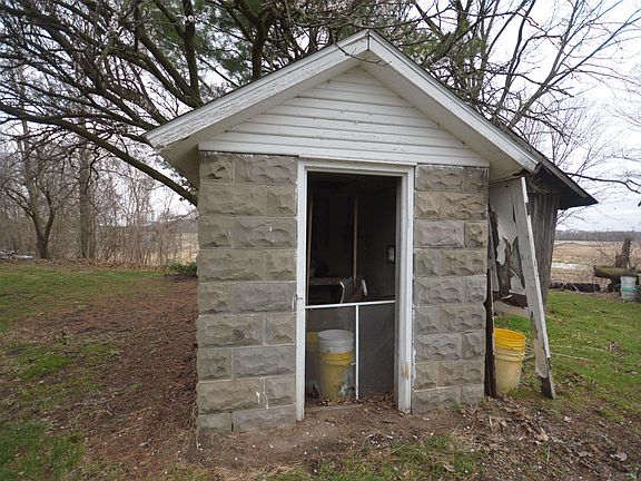 2nd image of 28489 Riley Rd