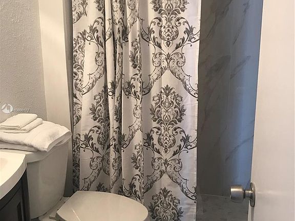 5th image of 1301 Miami Gardens Dr #524W