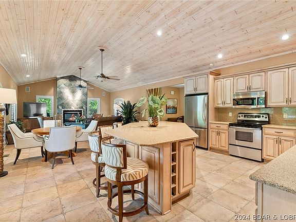 5th image of 241 Muirfield Dr