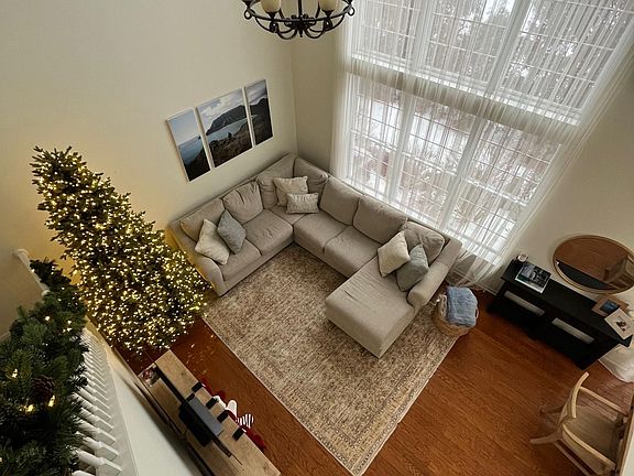 3rd image of 361 Alexia Ct