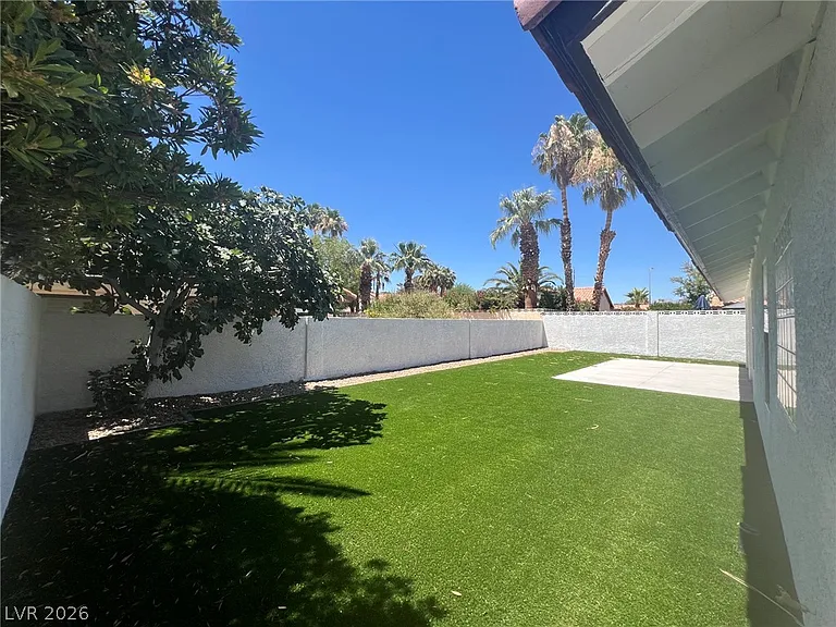 5645 W Katie Ave — Photo 42