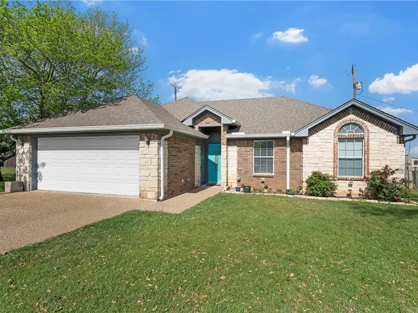 401 David Davis Dr, Mc Gregor, TX 76657