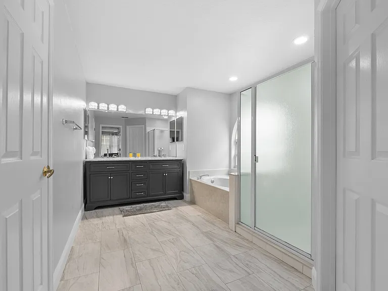 Riggs Cir — Photo 19