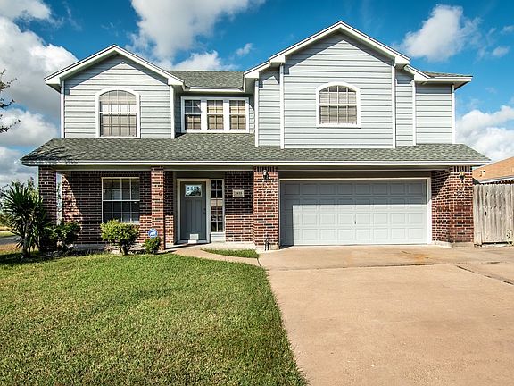 2nd image of 2833 Victoria Park Dr