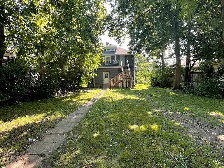 910 N 9th — Photo 37