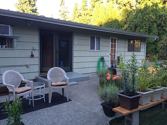 2nd image of 1331 142nd Ave SE