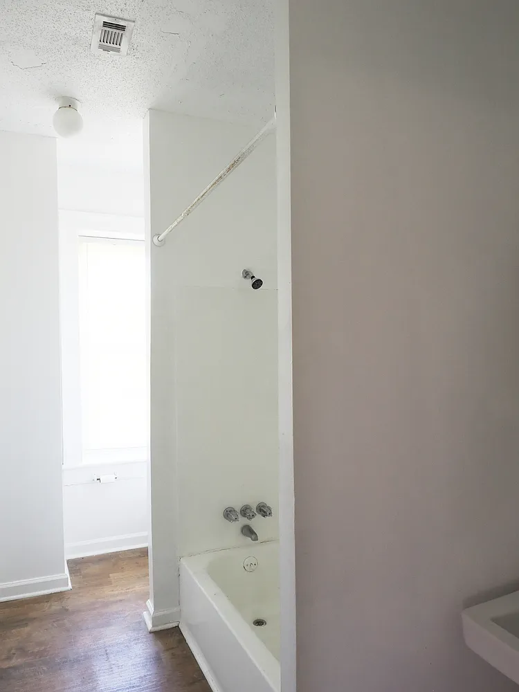 126 Alexander Street — Photo 4