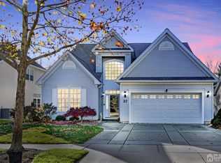 37 Sedona Blvd, Hamilton, NJ 08691