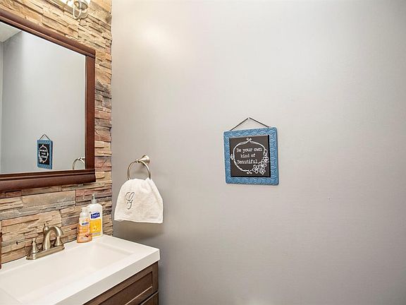 4th image of 5978 Marsh Cir