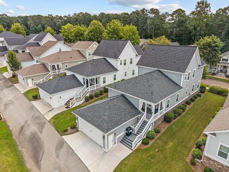 1540 Carriage Ridge Dr — Photo 52