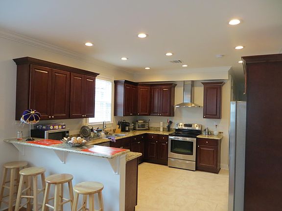 4th image of 5529 Willow St
