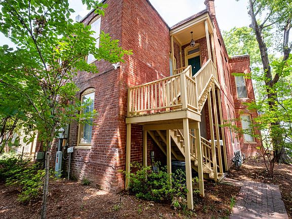 4th image of 1002 Cumberland St APT A