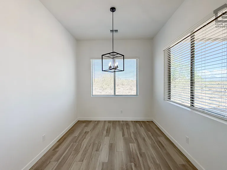 16154 E Lowden Rd — Photo 6