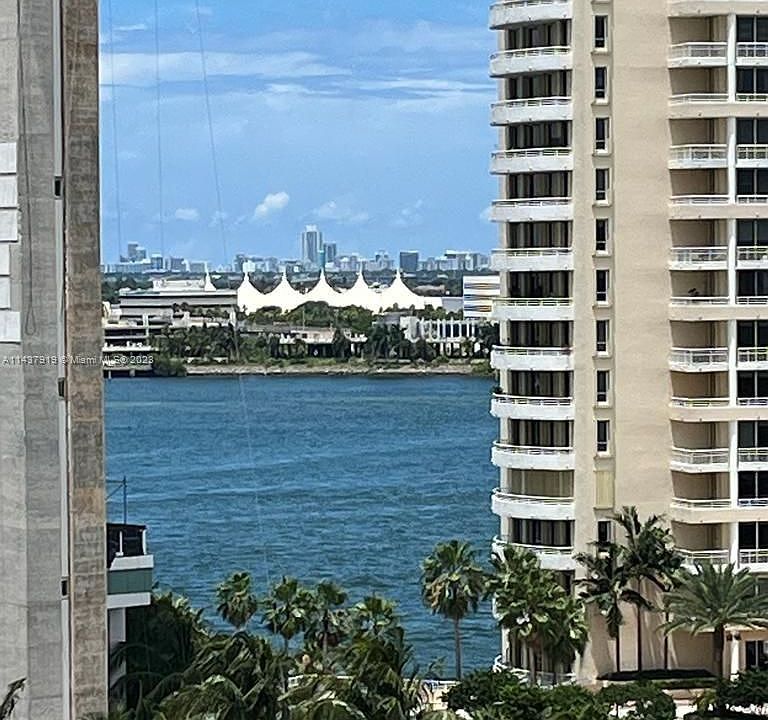 1st image of 701 Brickell Key Blvd APT 1105