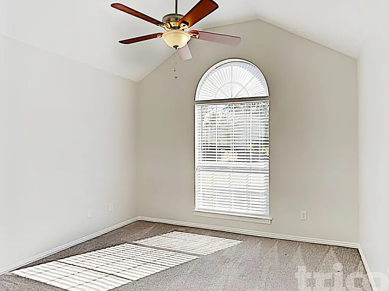 1012 Brookhaven Dr — Photo 11