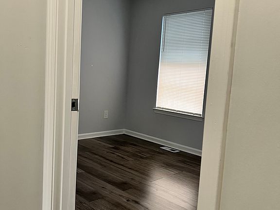 5th image of 5509 Woodlawn Manor Ct