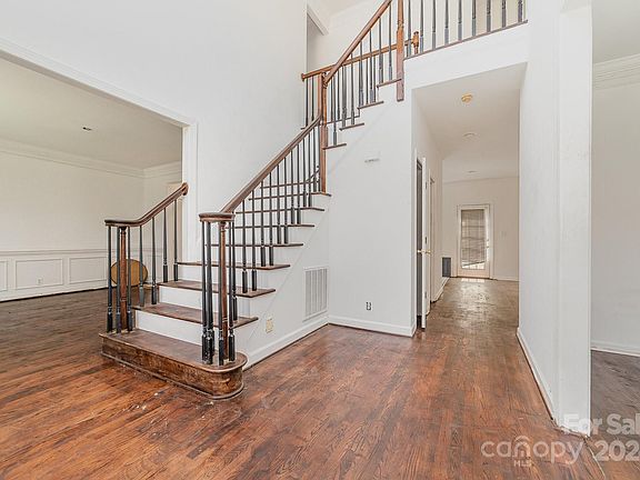 5th image of 12420 Lazy Oak Ln