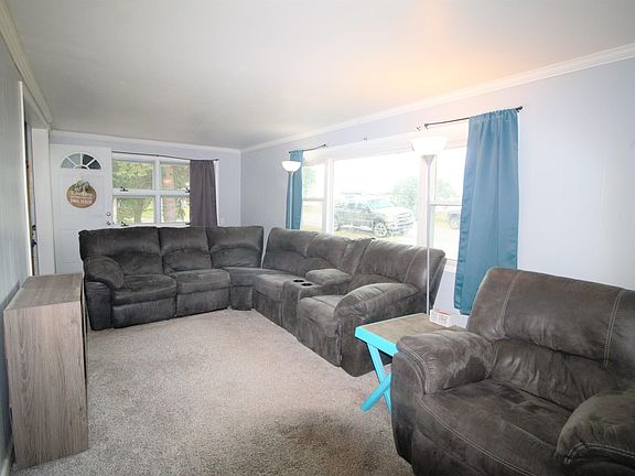 4th image of 206 W A St
