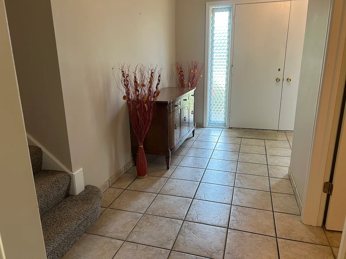 hall from kitchen to front door - 72 Tower Rd
