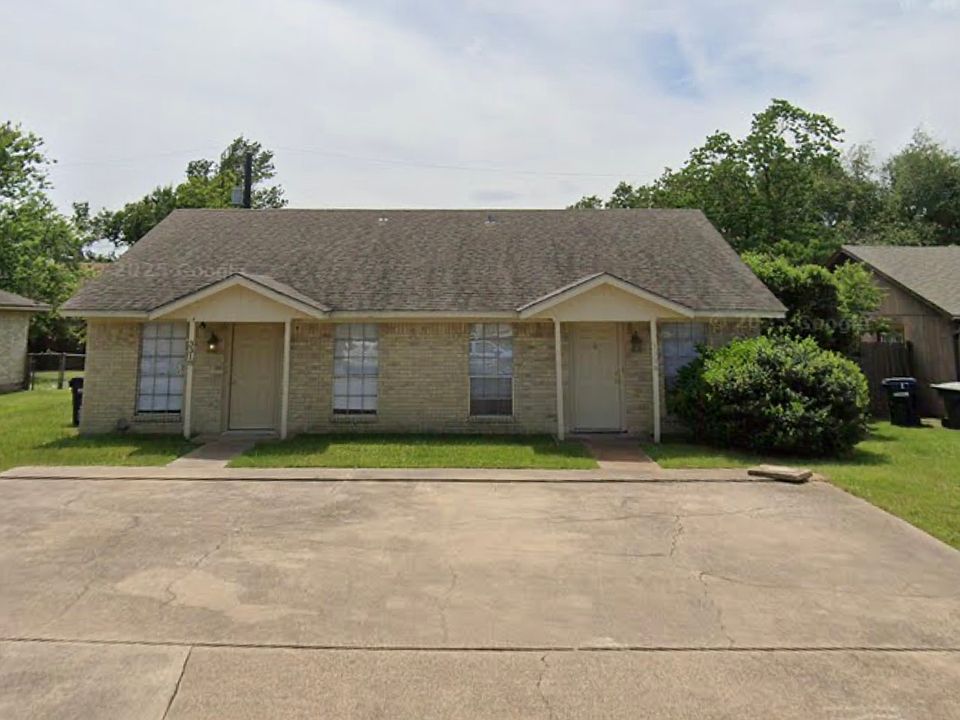 1st image of 3324 Longleaf Cir #B