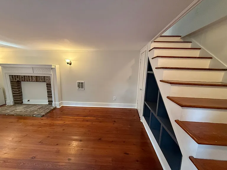 16 1/2 Water St — Photo 8