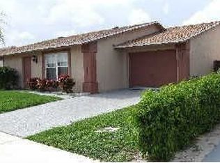 5415 Twin Oakes Rd, Lake Worth, FL 33463