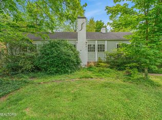 726 Scenic Dr, Knoxville, TN 37919