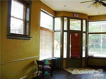 5th image of 3301 Magnolia Ave