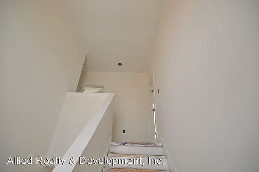 5th image of 510 30th Ave E