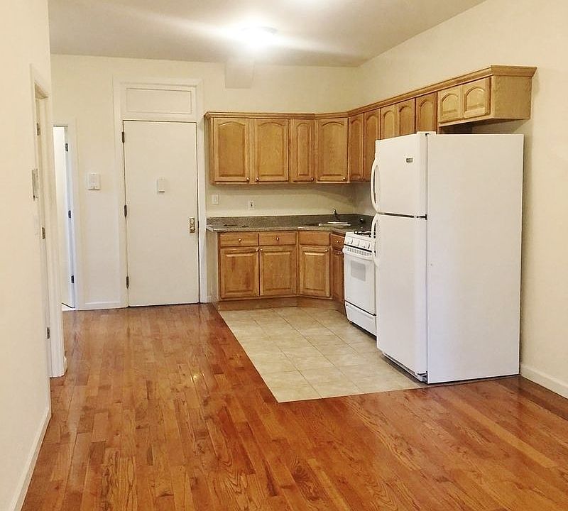 1st image of 23-12 31st St #3A