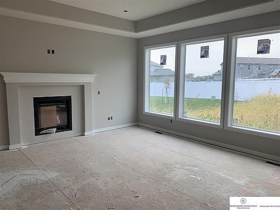 5th image of 7718 S 194th Ave