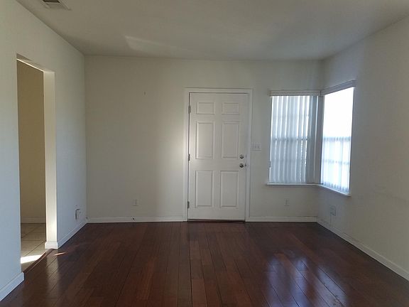 4th image of 347 Pasadena Ave APT D