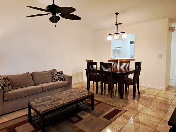 4th image of 3215 Queen Palms Ct