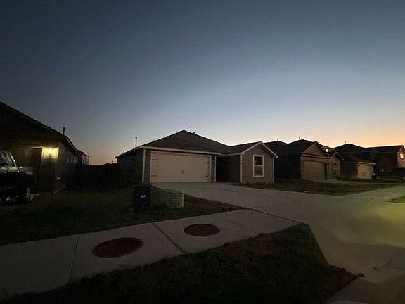 2nd image of 13624 Roosevelt Arch Dr