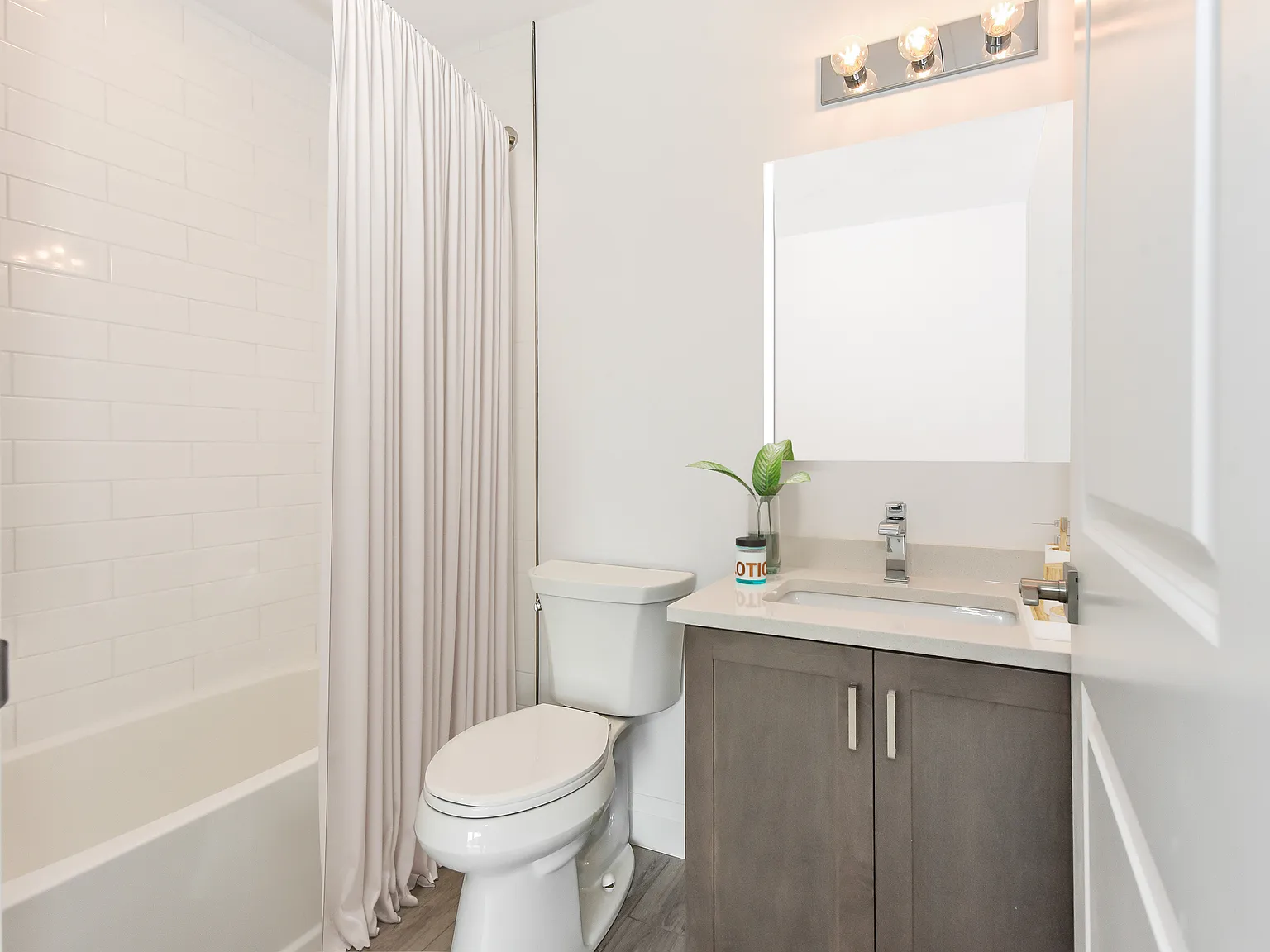 1 bed, $1,770 — Photo 3