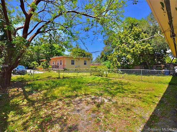 3rd image of 9626 NW 8th Ave #1