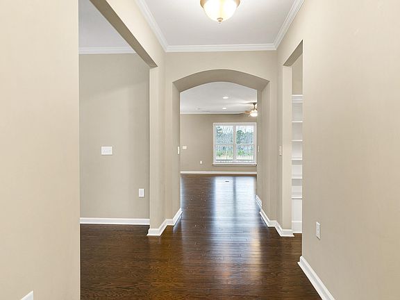 2nd image of 2406 Bloomsbury Manor Dr