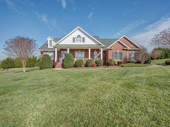 2nd image of 720 Cedar Hill Dr