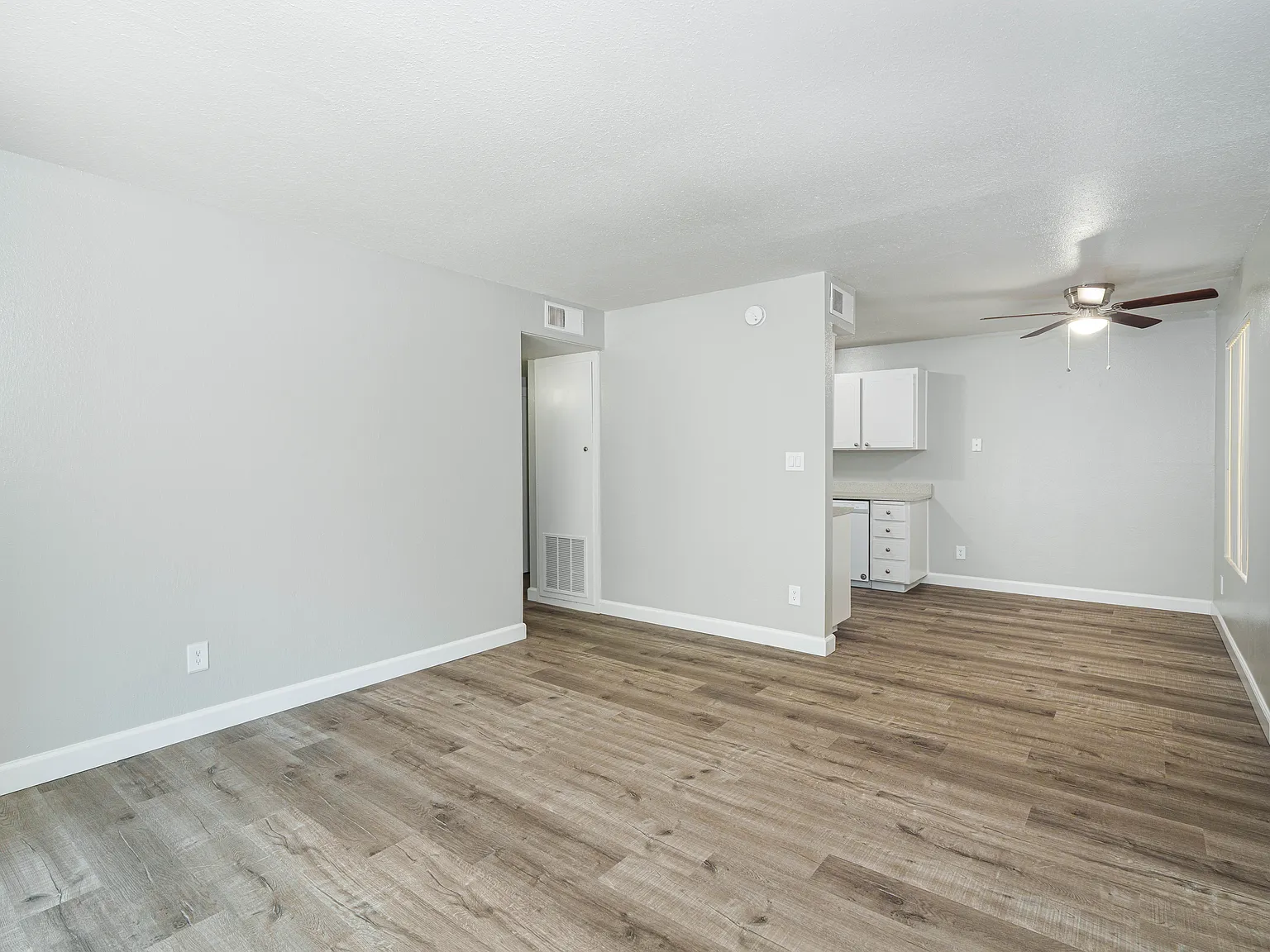 Crestview North Apartments — Photo 3