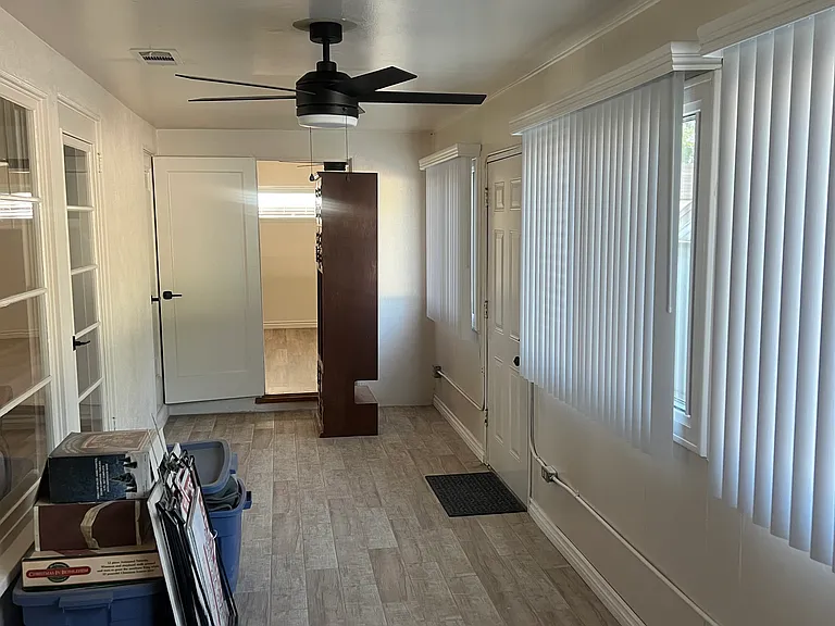 4243 Monroe St — Photo 16